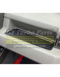 Plateau de rangement antidérapant pour tableau de bord 2