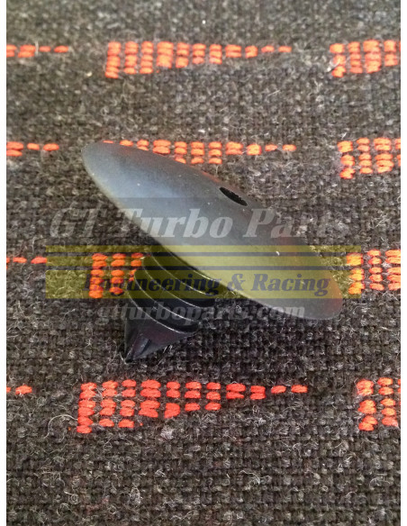 Plastic clip for inner wheel arch cover