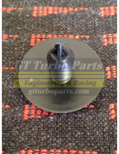 Plastic clip for inner wheel arch cover